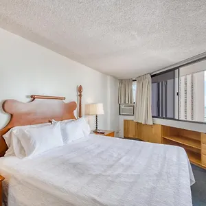  Hotel Marina Tower 2302
