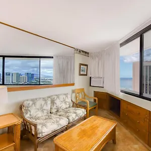  Hotel Marina Tower 3702