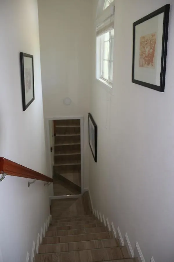 A Hidden Jewel In Honolulu Hotel 2*,