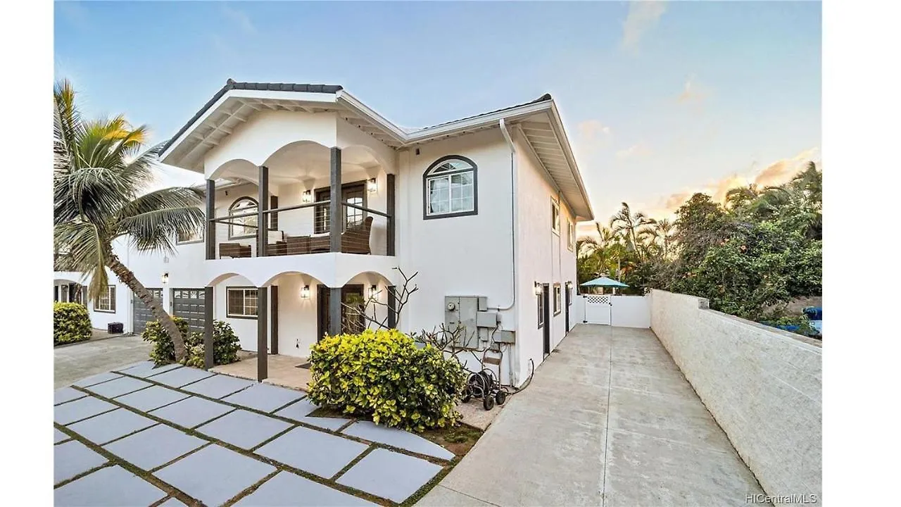 A Hidden Jewel In Honolulu location